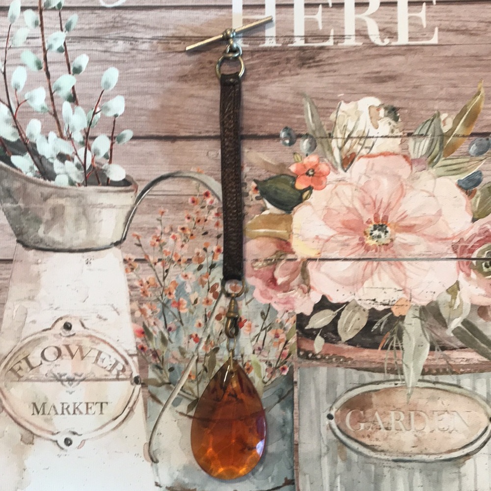 🎊🧧🎈LIGHT 🎁 CATCHER- Gorgeous Amber Crystal’s- perfect gift!  🎁🎀🛍💌🎈